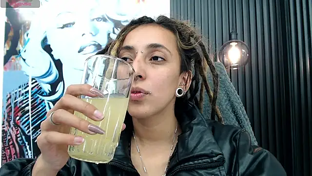 ORIANNA BODMOD online show from July 12, 2026, 3:52 am