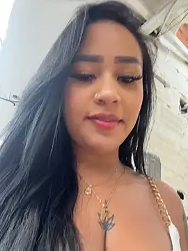 Snapshot of Luisa_Fernandaa chatting on May 16, 2026, 10:19 pm Luisa Fernandaa online show from May 16, 2026, 10:19 pm