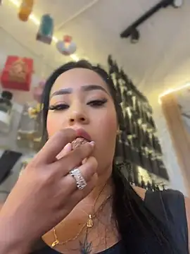 Snapshot of Luisa_Fernandaa chatting on July 12, 2026, 4:09 pm Luisa Fernandaa online show from July 12, 2026, 4:09 pm