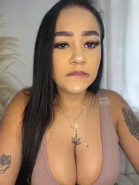 Snapshot of Luisa_Fernandaa chatting on July 19, 2026, 9:51 pm Luisa Fernandaa online show from July 19, 2026, 9:51 pm