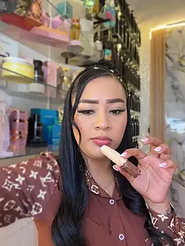 Snapshot of Luisa_Fernandaa chatting on August 2, 2026, 4:05 pm Luisa Fernandaa online show from August 2, 2026, 4:05 pm