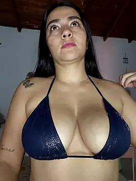 Snapshot of alison_villalobo chatting on June 25, 2026, 6:23 pm alison villalobo online show from June 25, 2026, 6:23 pm