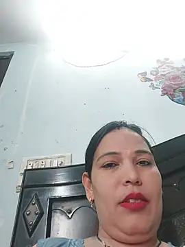 Snapshot of Poojabhabi101 chatting on July 6, 2026, 5:59 am Poojabhabi101 online show from July 6, 2026, 5:59 am