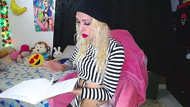 flaquita corall online show from April 29, 2026, 10:05 pm