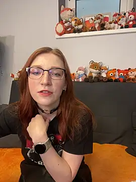 FinaFoxy online show from July 6, 2026, 9:28 am