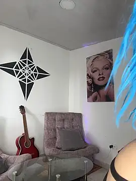 Mydreams69 online show from April 19, 2026, 6:10 pm