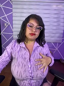 MiiaaJoness online show from July 28, 2026, 6:20 pm