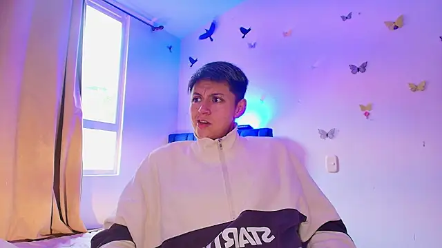 Snapshot of 9_Fernanda_9 chatting on December 4, 2025, 2:04 pm 9 Fernanda 9 online show from December 4, 2025, 2:04 pm