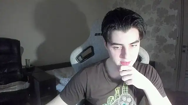 Snapshot of Knuckles17 chatting on May 11, 2026, 2:45 pm Knuckles17 online show from May 11, 2026, 2:45 pm