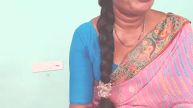 shrutitelugu69 online show from June 29, 2026, 2:28 pm