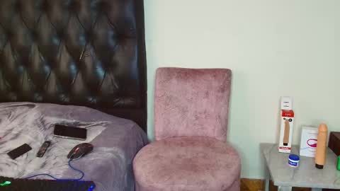 Snapshot of 0_ojacob chatting on October 7, 2025, 7:55 pm 0 oJacob online show from October 7, 2025, 7:55 pm