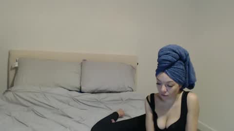 esmay 19 online show from December 19, 2024, 8:55 pm