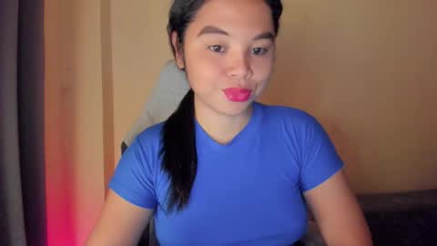 Snapshot of 0wwlo0k chatting on October 16, 2025, 5:30 am 0wwlo0k online show from October 16, 2025, 5:30 am