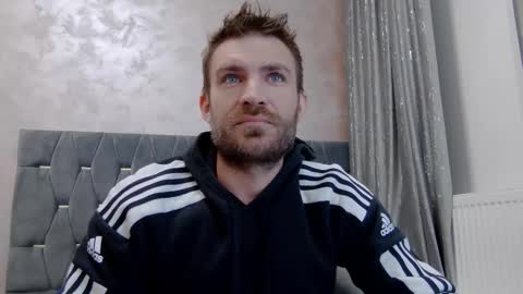 Snapshot of 10in_deluxe chatting on March 4, 2026, 8:31 am 10in_deluxe online show from March 4, 2026, 8:31 am