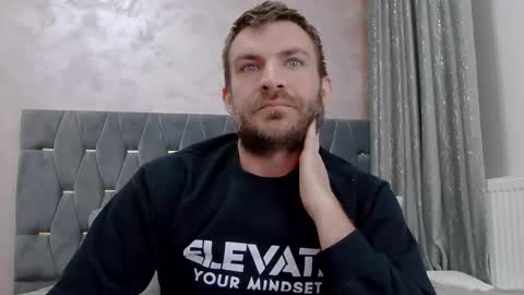 Snapshot of 10in_deluxe chatting on March 7, 2026, 10:12 am 10in_deluxe online show from March 7, 2026, 10:12 am