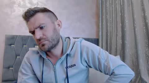 Snapshot of 10in_deluxe chatting on March 17, 2026, 9:34 am 10in_deluxe online show from March 17, 2026, 9:34 am