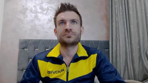 Snapshot of 10in_deluxe chatting on April 6, 2026, 8:59 am 10in_deluxe online show from April 6, 2026, 8:59 am