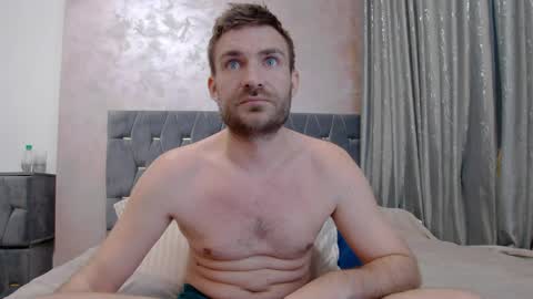 Snapshot of 10in_deluxe chatting on April 8, 2026, 9:20 am 10in_deluxe online show from April 8, 2026, 9:20 am