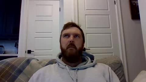 123holt123 online show from March 11, 2025, 8:42 pm