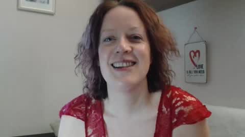 Snapshot of 12ennie chatting on February 10, 2026, 6:28 am 12ennie online show from February 10, 2026, 6:28 am