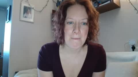 Snapshot of 12ennie chatting on February 16, 2026, 6:20 am 12ennie online show from February 16, 2026, 6:20 am