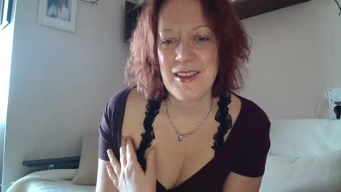 Snapshot of 12ennie chatting on February 18, 2026, 7:48 am 12ennie online show from February 18, 2026, 7:48 am