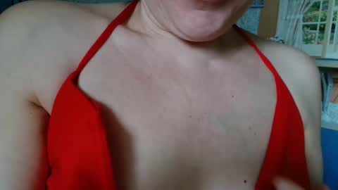 12ennie online show from April 3, 2026, 8:23 am