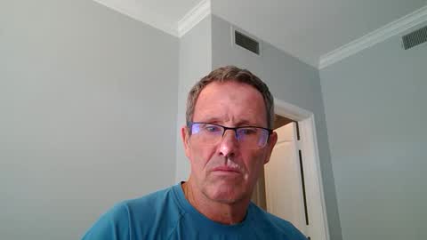 13glanmorfa online show from November 10, 2025, 2:38 pm