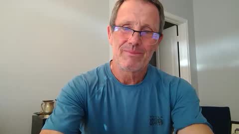 13glanmorfa online show from November 13, 2025, 2:05 pm