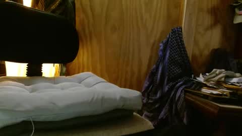 Absentee online show from October 18, 2025, 10:49 am