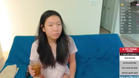 Snapshot of 18not20 chatting on November 11, 2025, 12:54 am Tong Ralph online show from November 11, 2025, 12:54 am