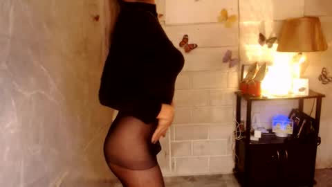 angel online show from November 24, 2025, 8:19 pm