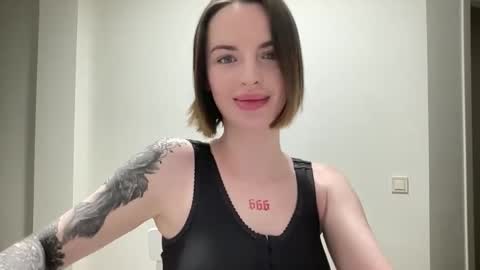 DOVE online show from November 6, 2025, 9:48 pm