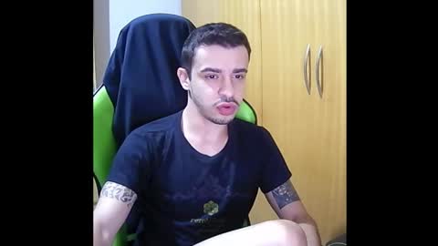 1good_vibes1 online show from November 9, 2025, 4:33 am