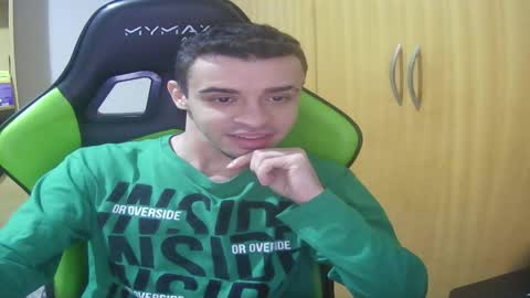 1good_vibes1 online show from May 19, 2026, 5:25 am