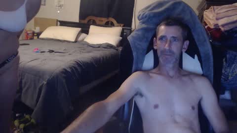 Snapshot of 1hotcouple2c chatting on September 20, 2025, 12:00 am 1hotcouple2c online show from September 20, 2025, 12:00 am