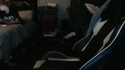 1hotcouple2c online show from November 15, 2025, 10:12 am