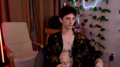 Snapshot of 1itt1efox chatting on March 17, 2026, 10:46 pm Max online show from March 17, 2026, 10:46 pm