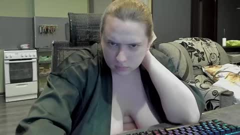 1LINDSEY1 online show from March 4, 2025, 9:22 pm