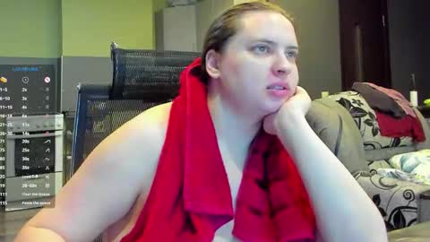 1LINDSEY1 online show from November 19, 2025, 11:10 am