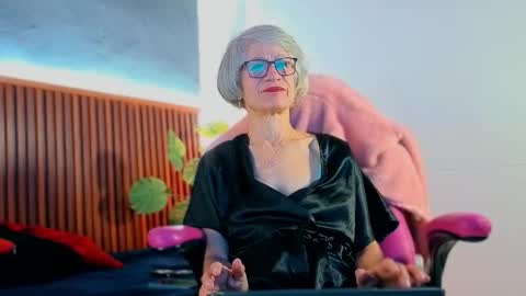 Snapshot of 1miss_monserrate chatting on February 4, 2026, 12:55 pm Miss Monserrate online show from February 4, 2026, 12:55 pm