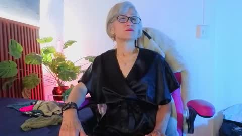Snapshot of 1miss_monserrate chatting on February 13, 2026, 1:18 pm Miss Monserrate online show from February 13, 2026, 1:18 pm