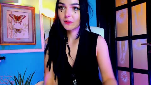 Moona  online show from February 8, 2025, 1:54 pm