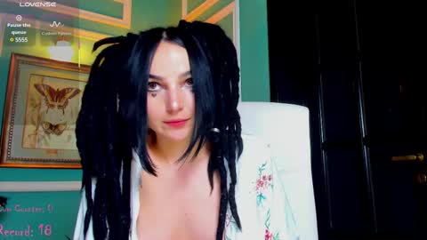 Moona  online show from February 21, 2025, 1:33 am