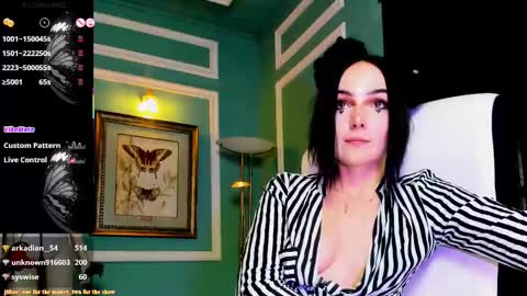 Moona  online show from March 6, 2025, 11:09 pm