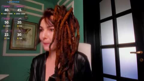 Moona  online show from January 14, 2026, 12:33 pm