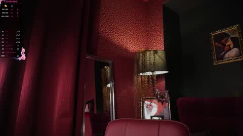 Rei online show from November 22, 2025, 6:07 pm