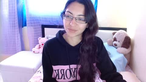 paola online show from December 24, 2024, 6:17 pm