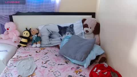 paola online show from March 5, 2025, 7:38 pm