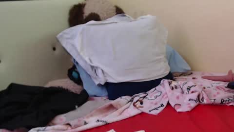 paola online show from March 5, 2025, 10:43 pm